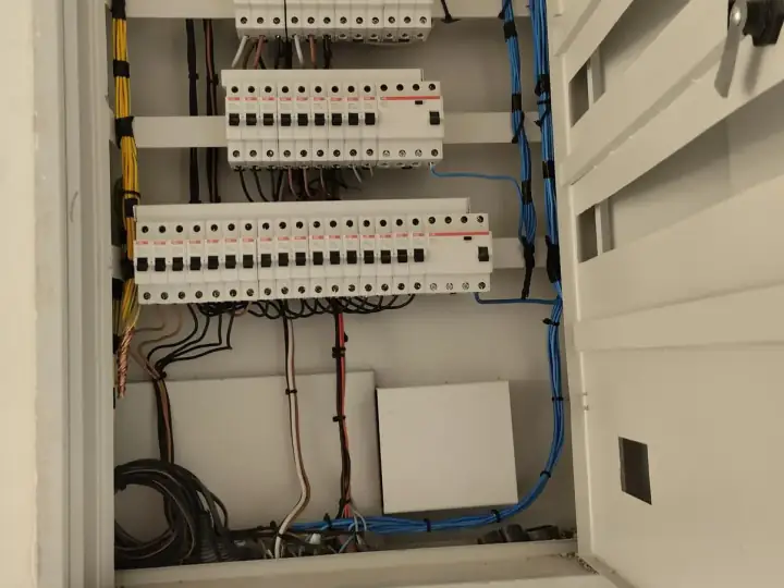 İş Yeri Elektrik Altyapısı – ATG Elektrik İzmir